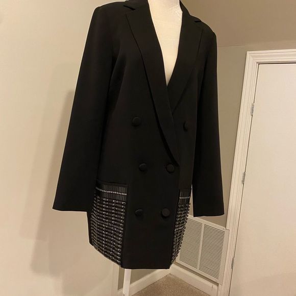 Jacket  - Picture 1 of 8